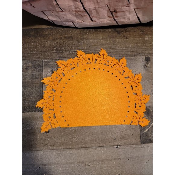 Felt orange leaf leaves Fall table decor - Picture 1 of 4
